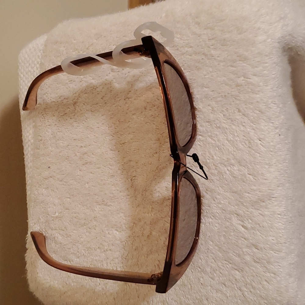 Foster Grant Mirror Sunnies